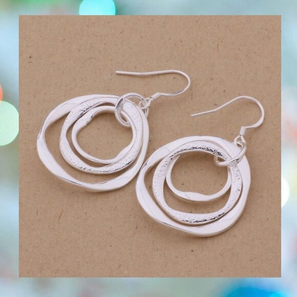Saviah Lane Silver Abstract Circle Trio Dangle Earrings Gift Packaged - Picture 4 of 9